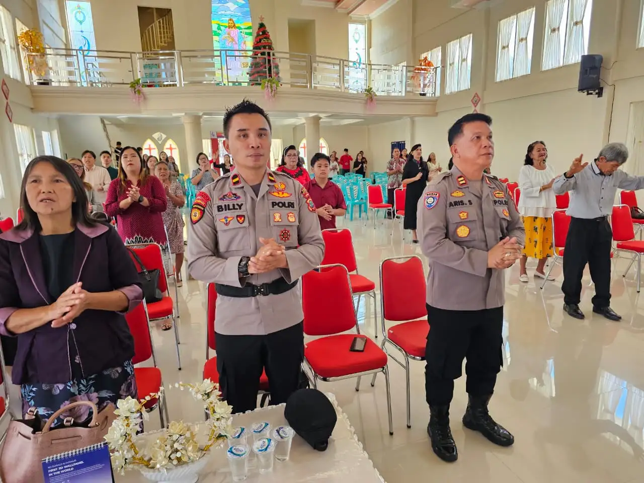 Menjaga Damai di Hari Minggu: Polsek Eris Hadir Dekat Warga dalam Patroli Ibadah